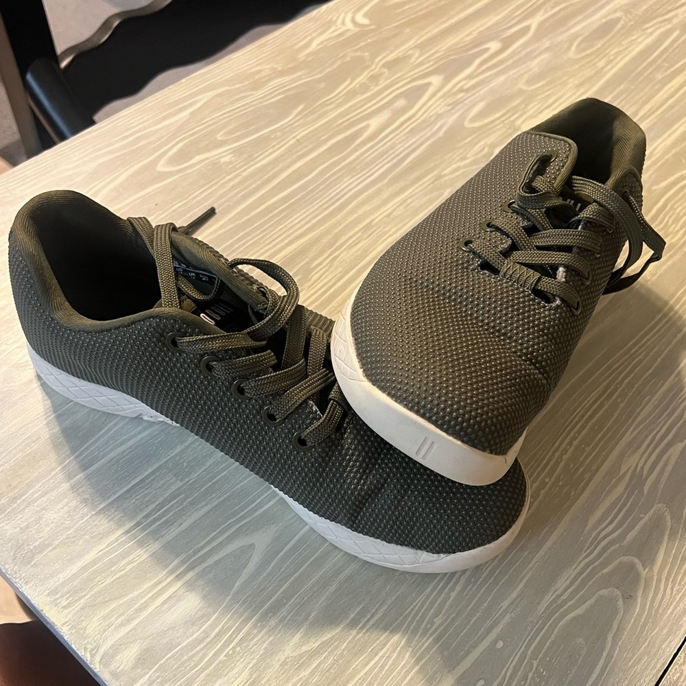 NOBULL Shoes - Green, with white trim - Women’s size 9 - Picture 2 of 6